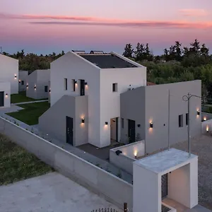 https://theasea-luxury-suites-kallikrateia-halkidiki.hotelschalkidiki.net